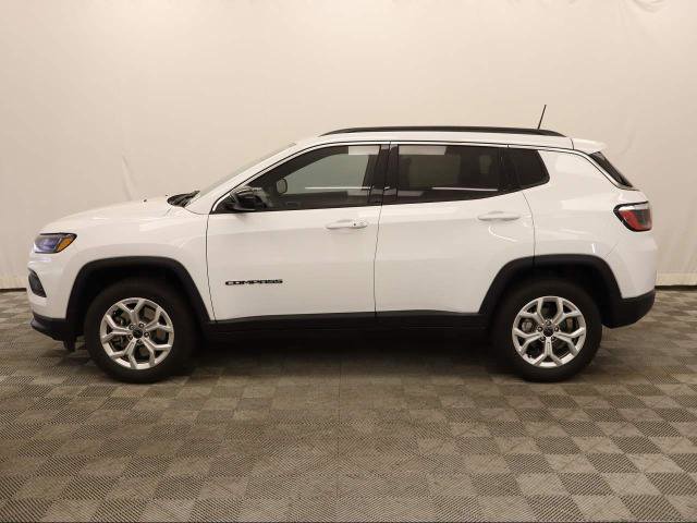 Used 2025 Jeep Compass Latitude image 8