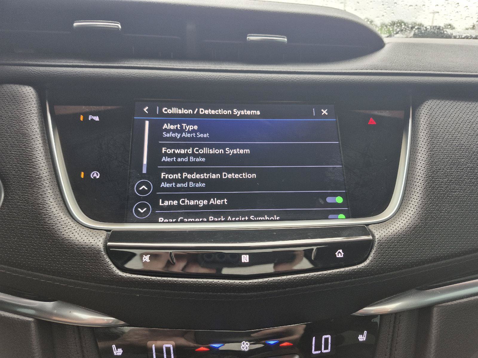 Used 2021 Cadillac XT5 Premium Luxury w/ LPO, Floor Liner Package FWD image 5
