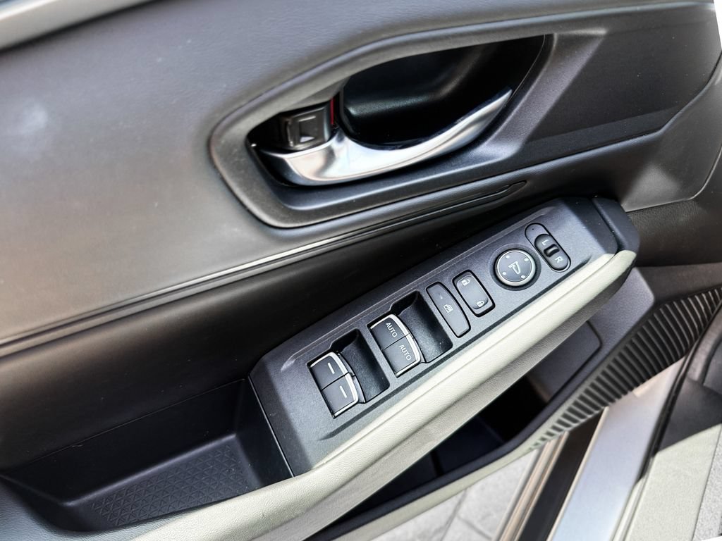 Used 2025 Honda Accord SE image 15