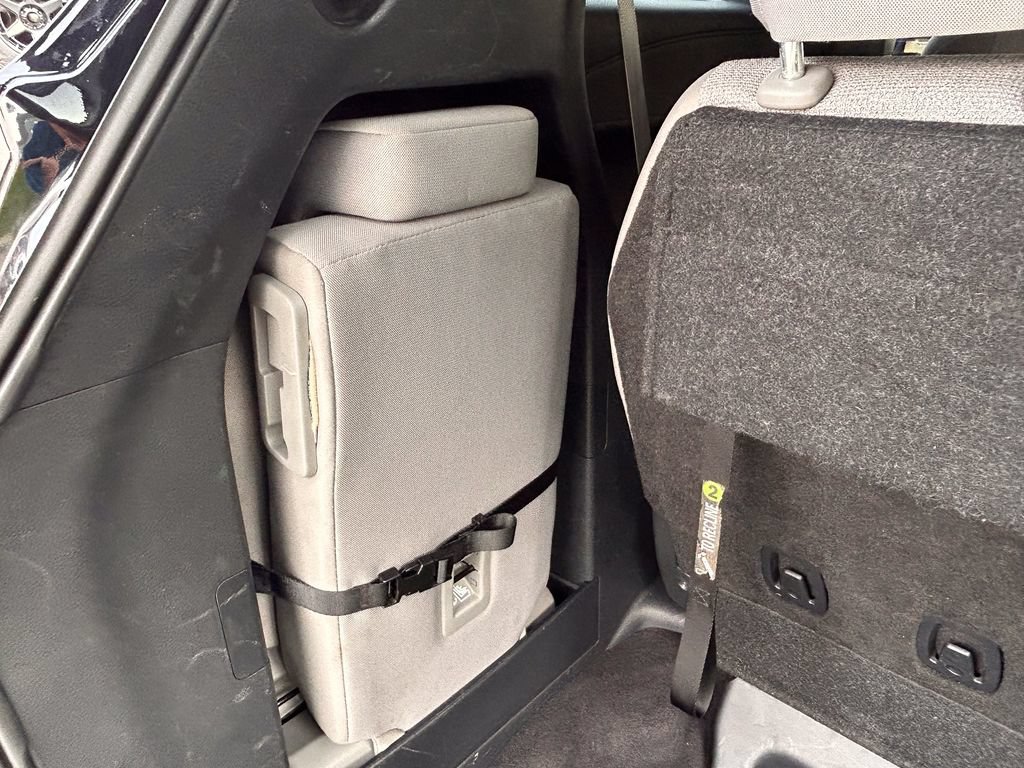 Used 2025 Toyota Sienna LE FWD image 17