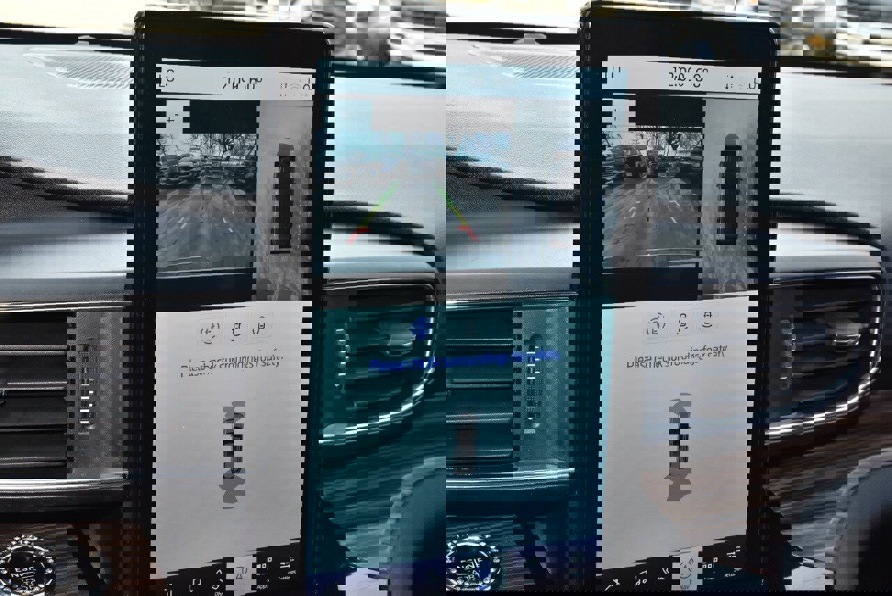 Certified 2022 Ford Explorer Limited w/ Limited Technology Package image 30