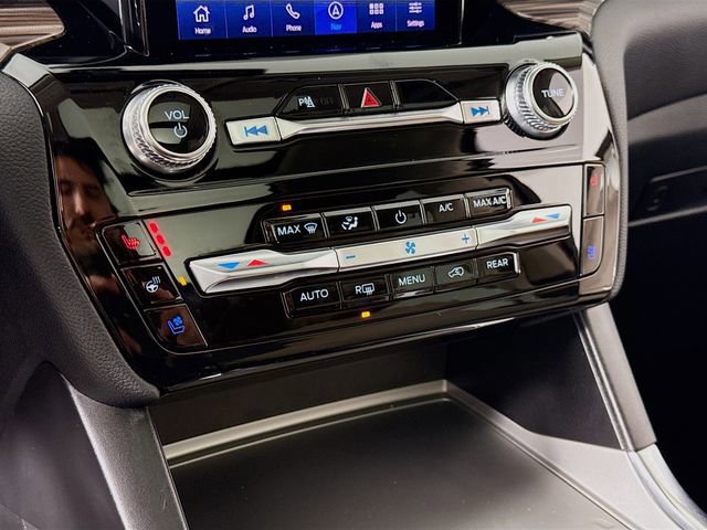 Certified 2023 Ford Explorer Limited w/ Limited Technology Package image 16