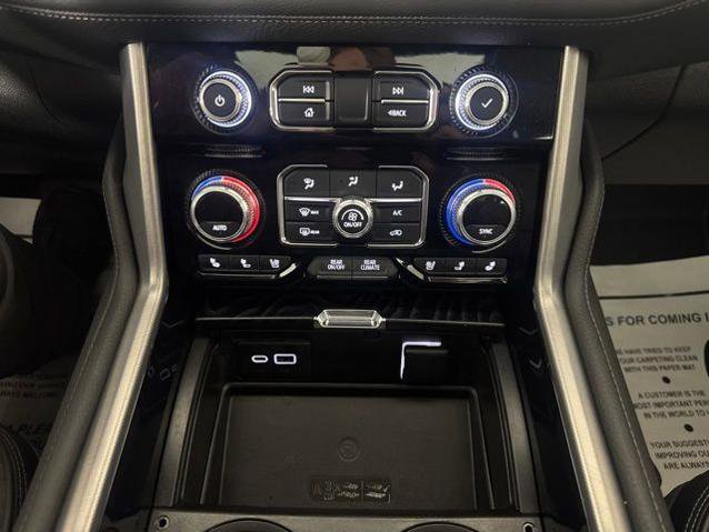 Used 2022 GMC Yukon Denali AWD/4WD image 17
