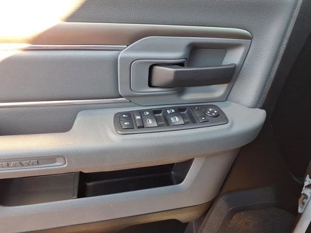 Used 2018 RAM 1500 Classic SLT image 17