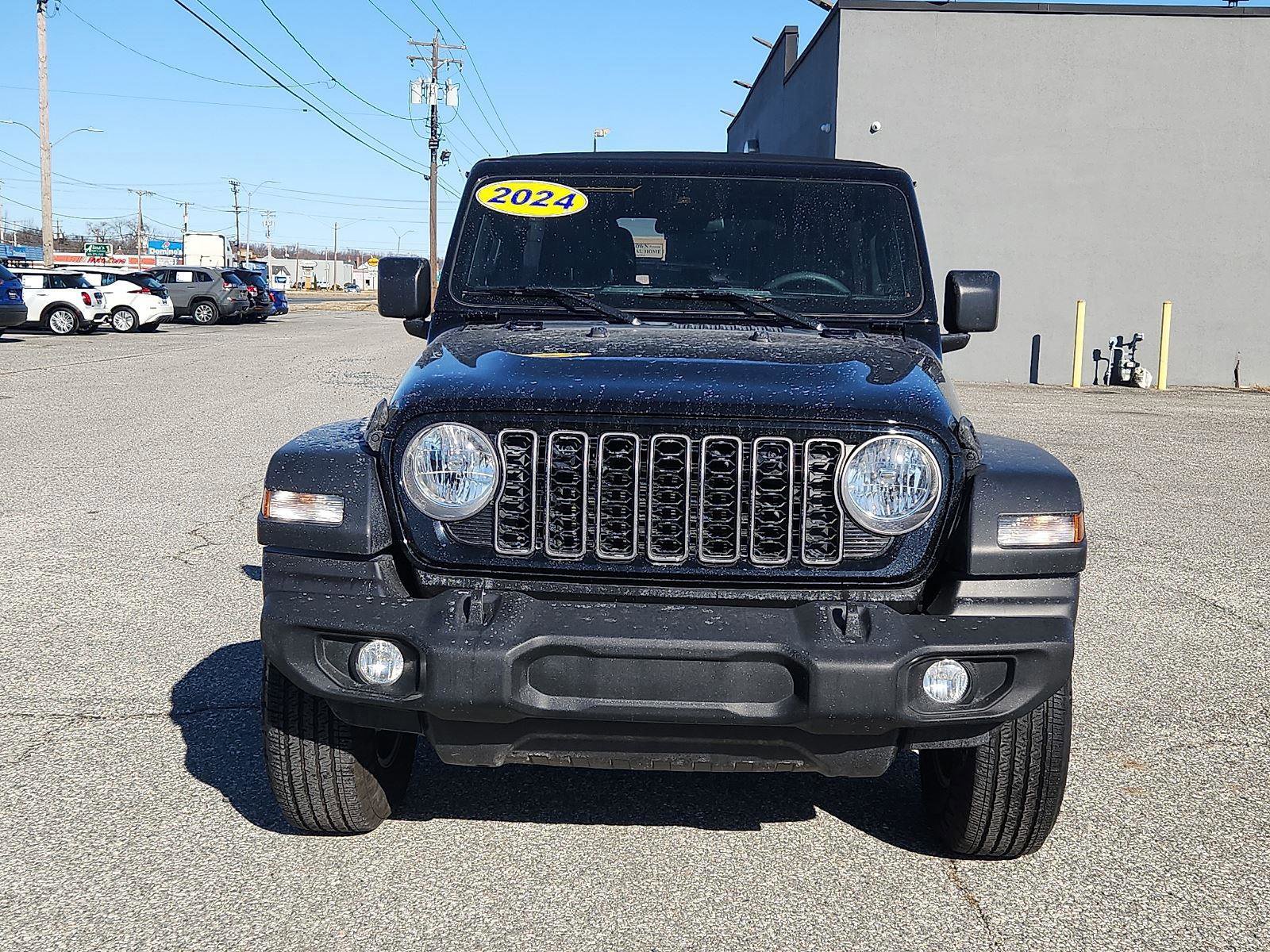 Used 2024 Jeep Wrangler Sport S image 7