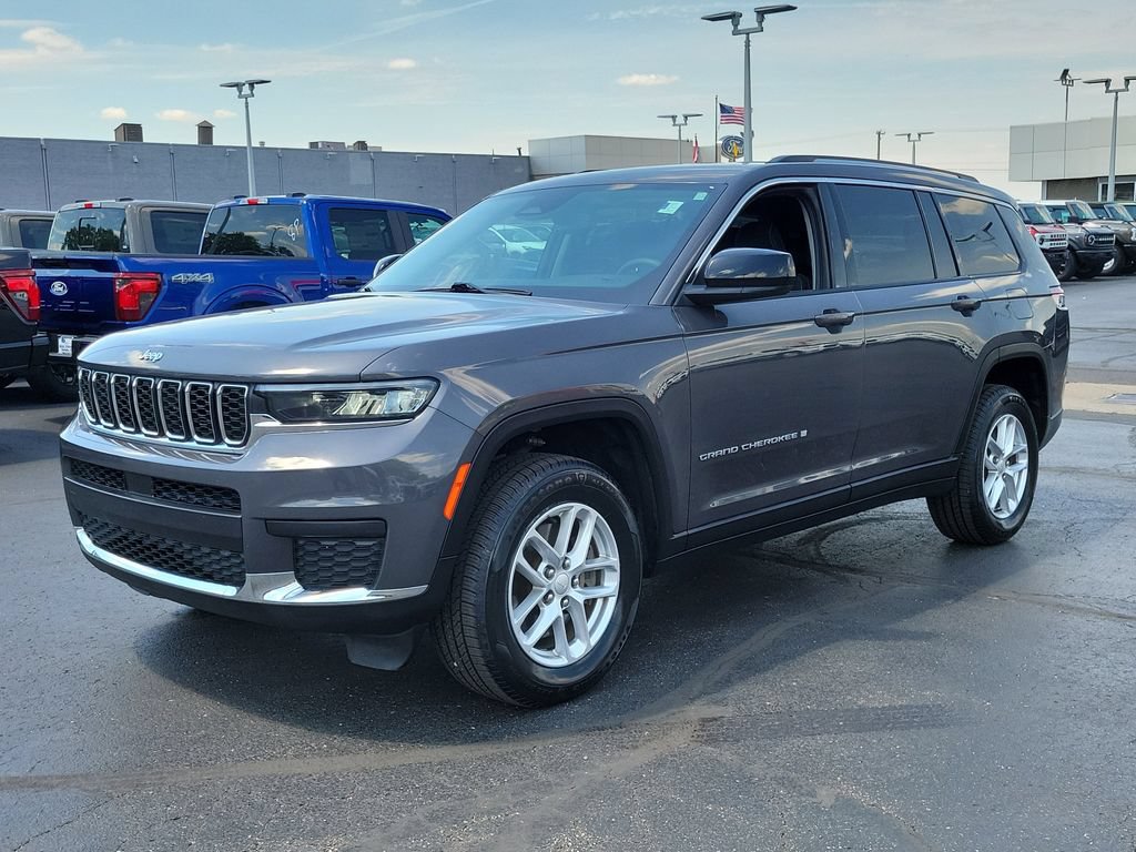 Used 2023 Jeep Grand Cherokee L Laredo AWD/4WD image 8
