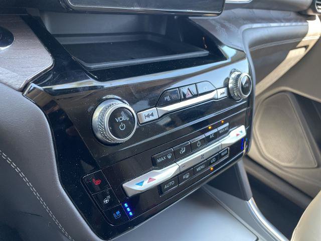 Certified 2023 Ford Explorer Platinum AWD/4WD image 16