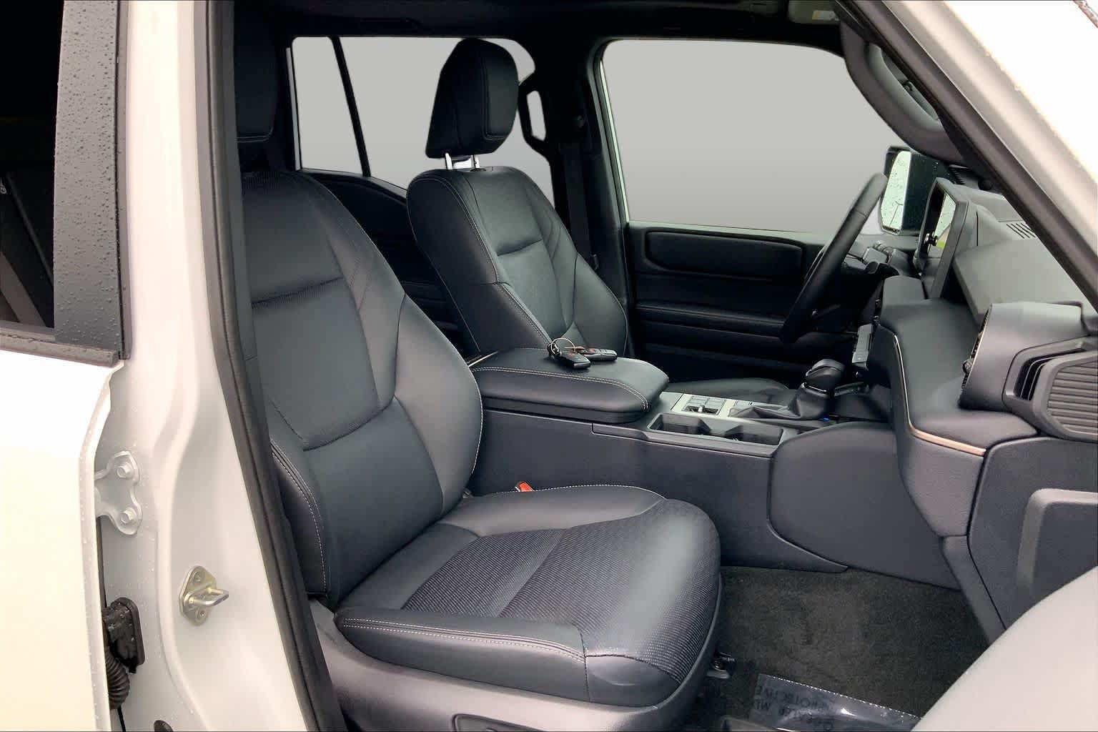 Used 2025 Toyota Land Cruiser w/ Premium Package AWD/4WD image 9