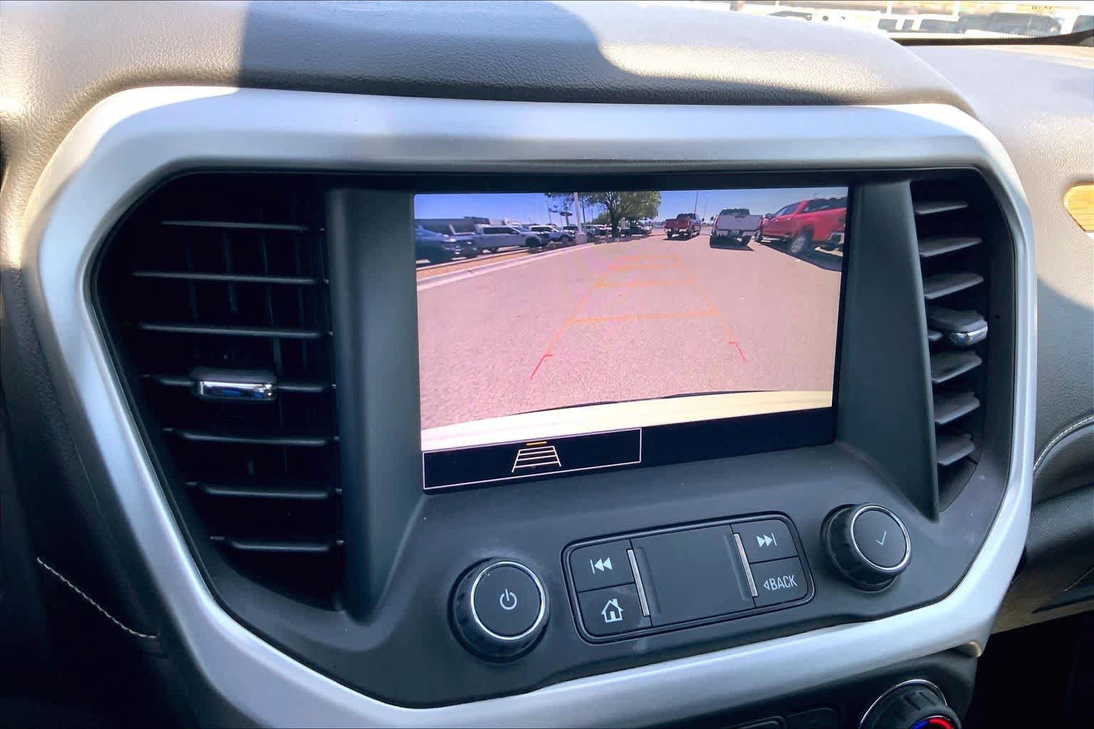 Used 2021 GMC Acadia SLE w/ Driver Convenience Package FWD image 27