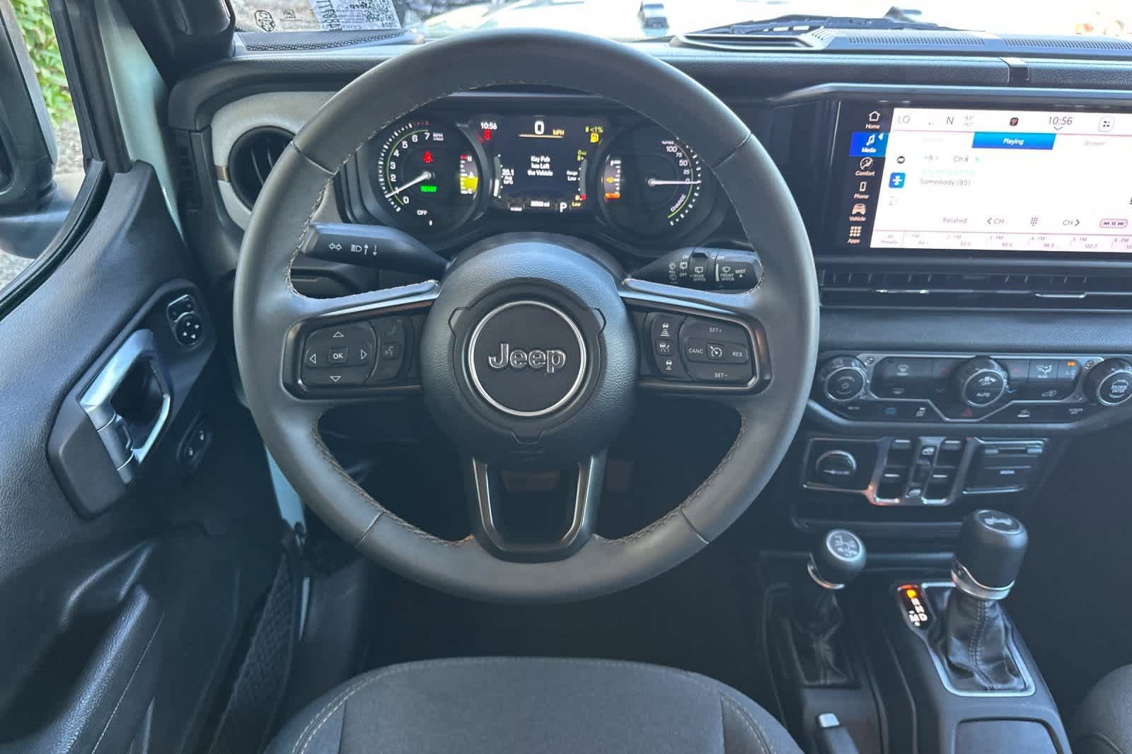 Used 2024 Jeep Wrangler Unlimited AWD/4WD image 14