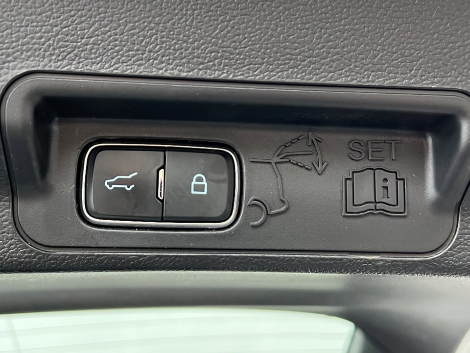 Certified 2023 Ford Explorer XLT w/ Equipment Group 202A image 37