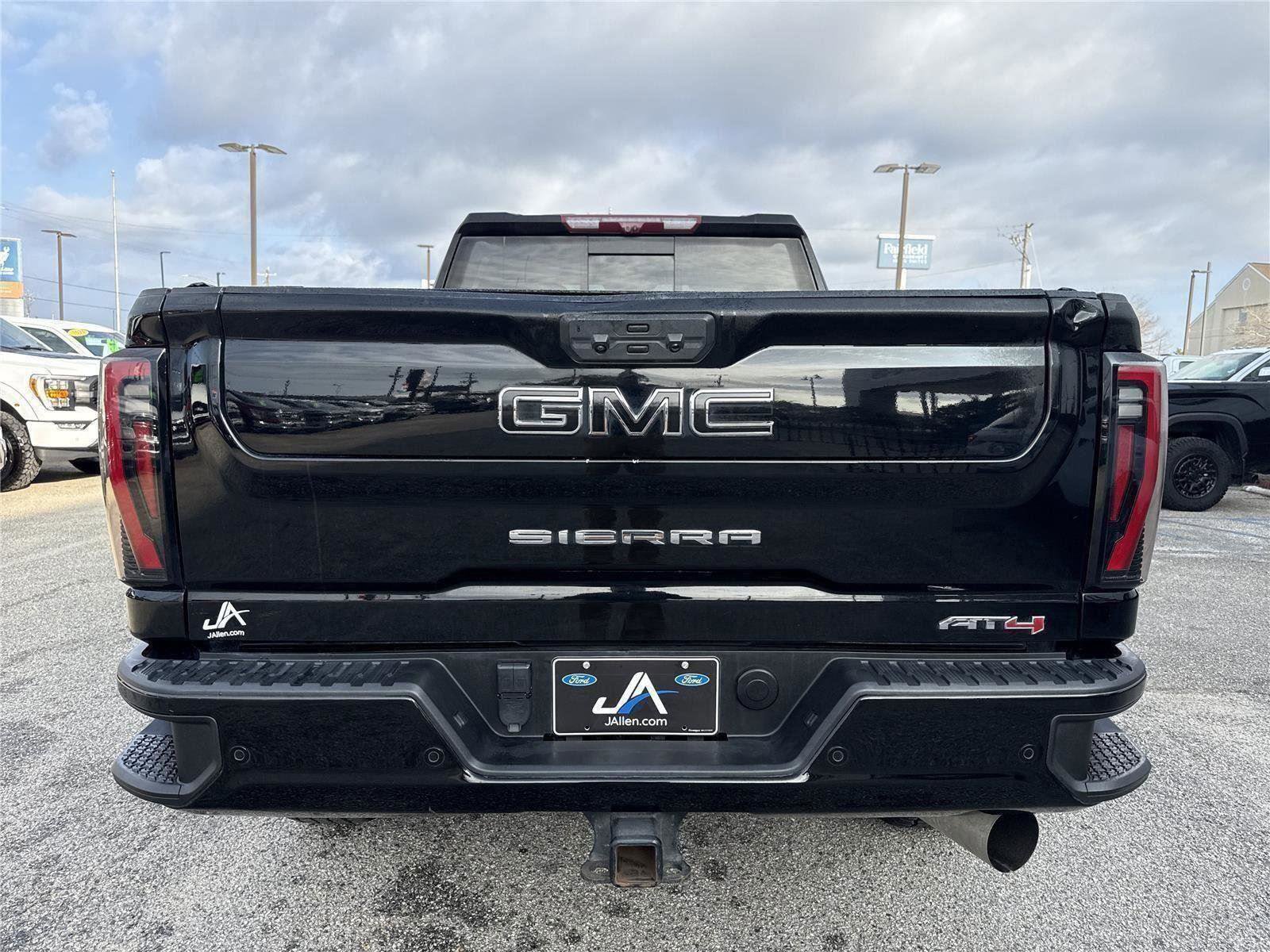 Used 2024 GMC Sierra 2500 AT4 w/ AT4 Premium Plus Package image 14