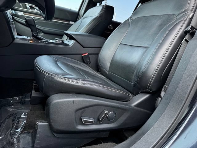 Certified 2017 Ford Explorer Limited AWD/4WD image 6