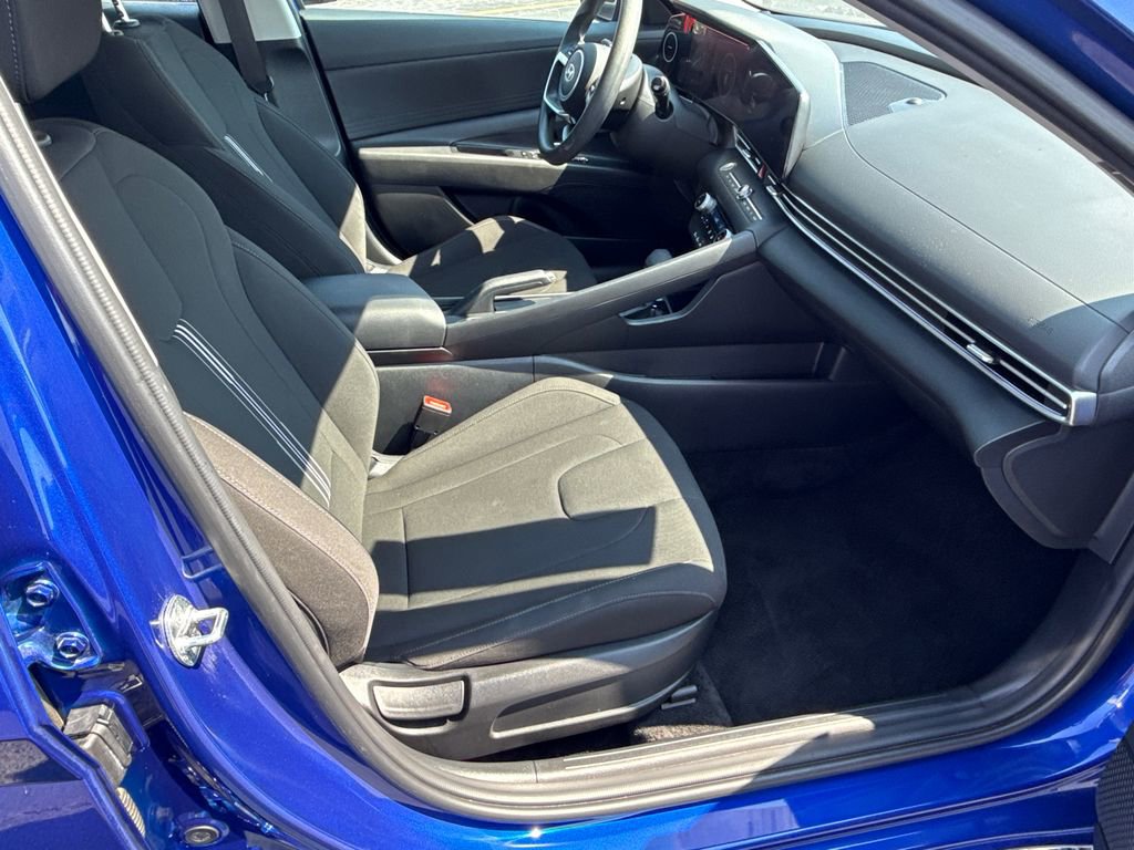 Used 2024 Hyundai Elantra SEL FWD image 13
