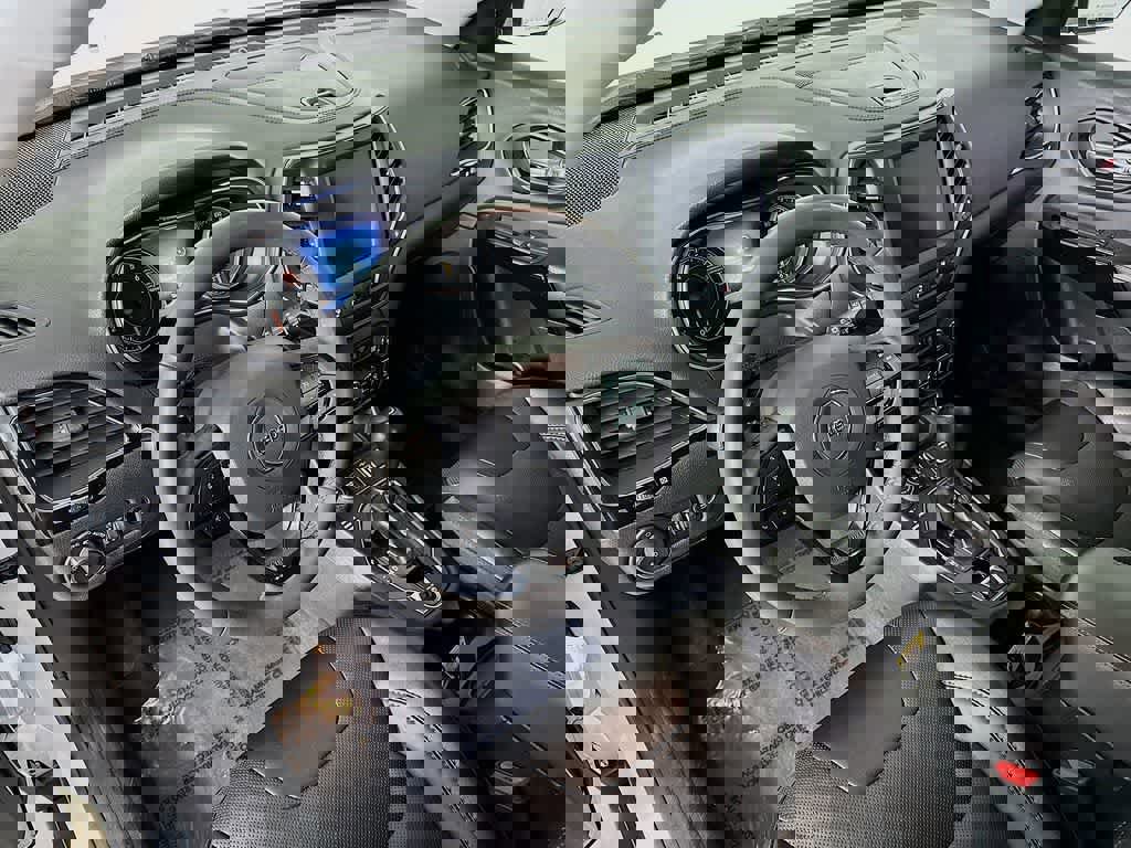 Used 2023 Jeep Cherokee Altitude Lux image 9