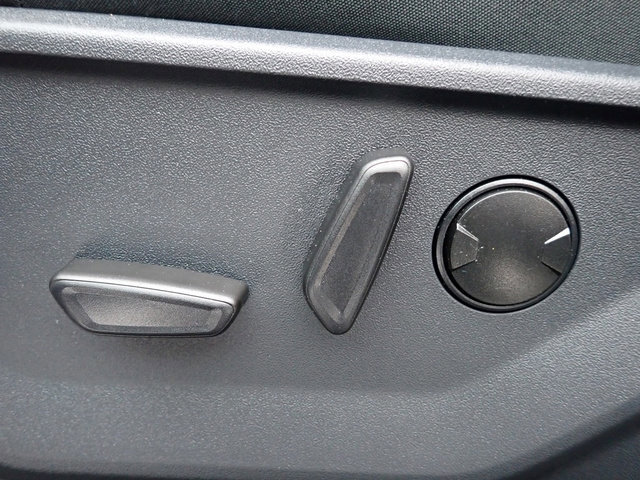 Certified 2025 Ford Expedition Active image 20