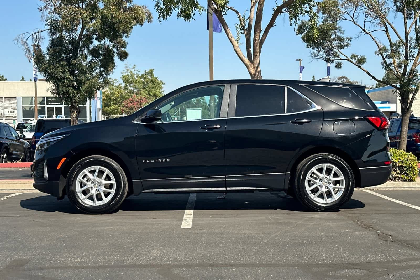 Used 2024 Chevrolet Equinox LT FWD image 6
