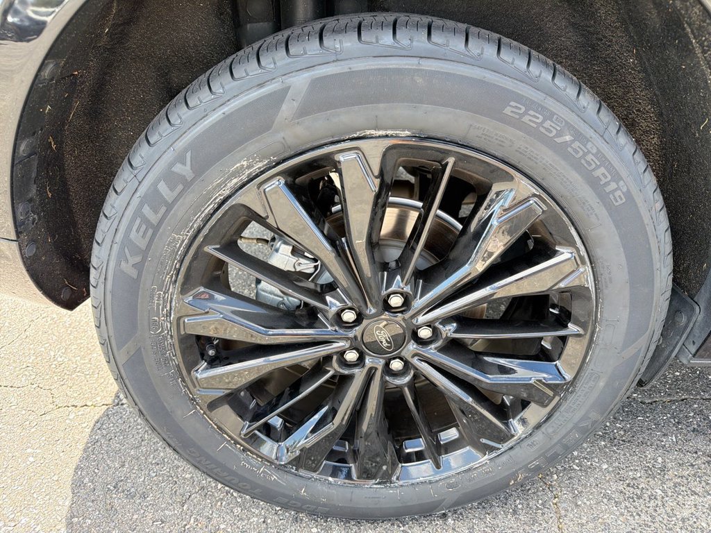 Certified 2023 Ford Escape ST-Line Elite AWD/4WD image 11