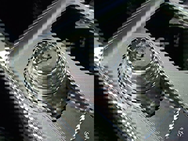 Certified 2022 Ford Edge SEL w/ Convenience Package AWD/4WD image 9