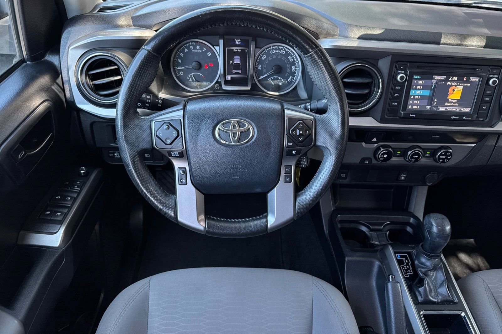 Used 2018 Toyota Tacoma SR5 RWD image 7