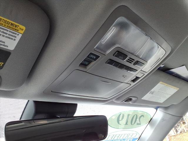 Used 2019 Toyota Highlander SE image 24