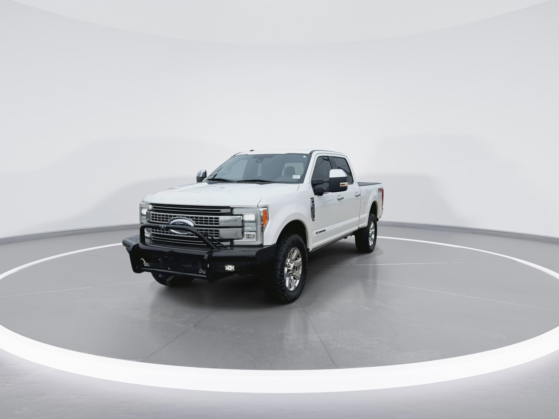 Certified 2017 Ford F250 Platinum w/ Platinum Ultimate Package image 9