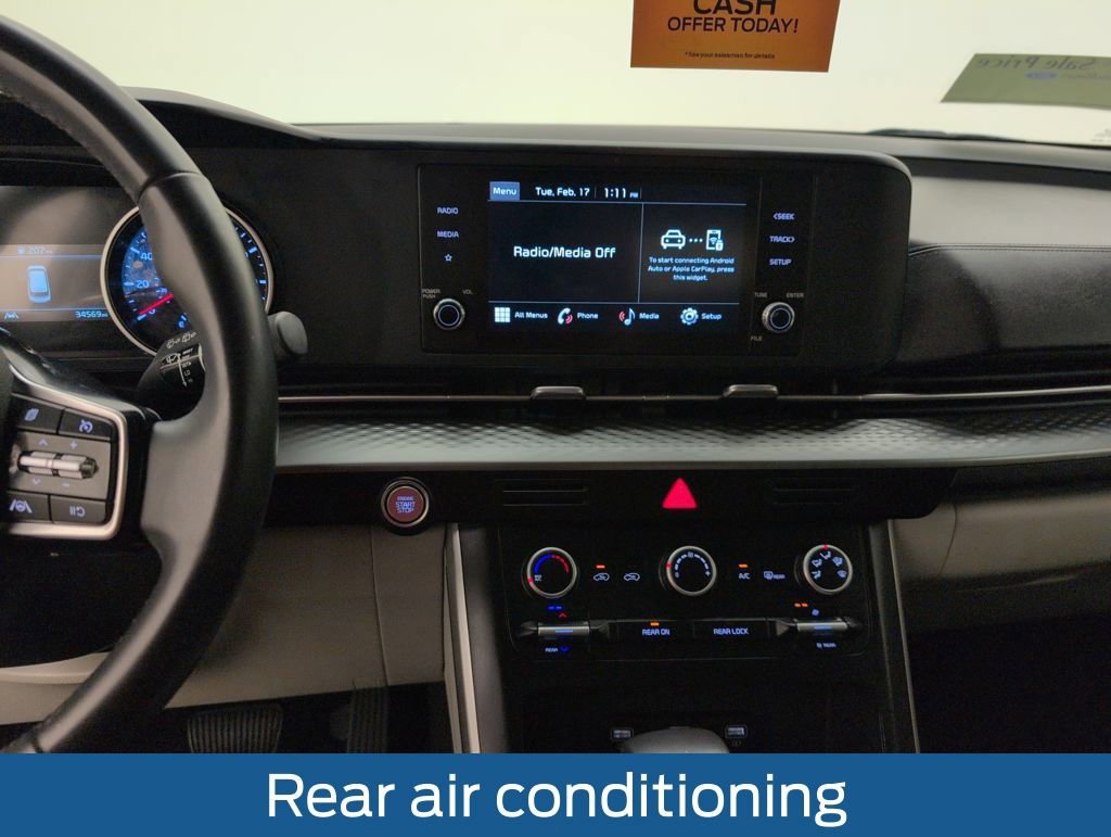 Used 2024 Kia Carnival LX image 20