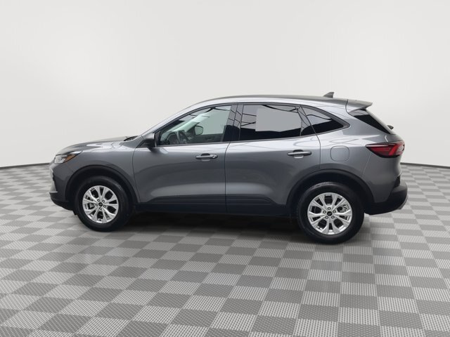 Certified 2025 Ford Escape Active w/ Cold Weather Package AWD/4WD image 32