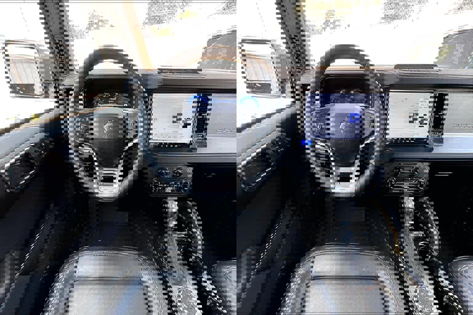 Certified 2025 Ford Bronco Badlands image 8