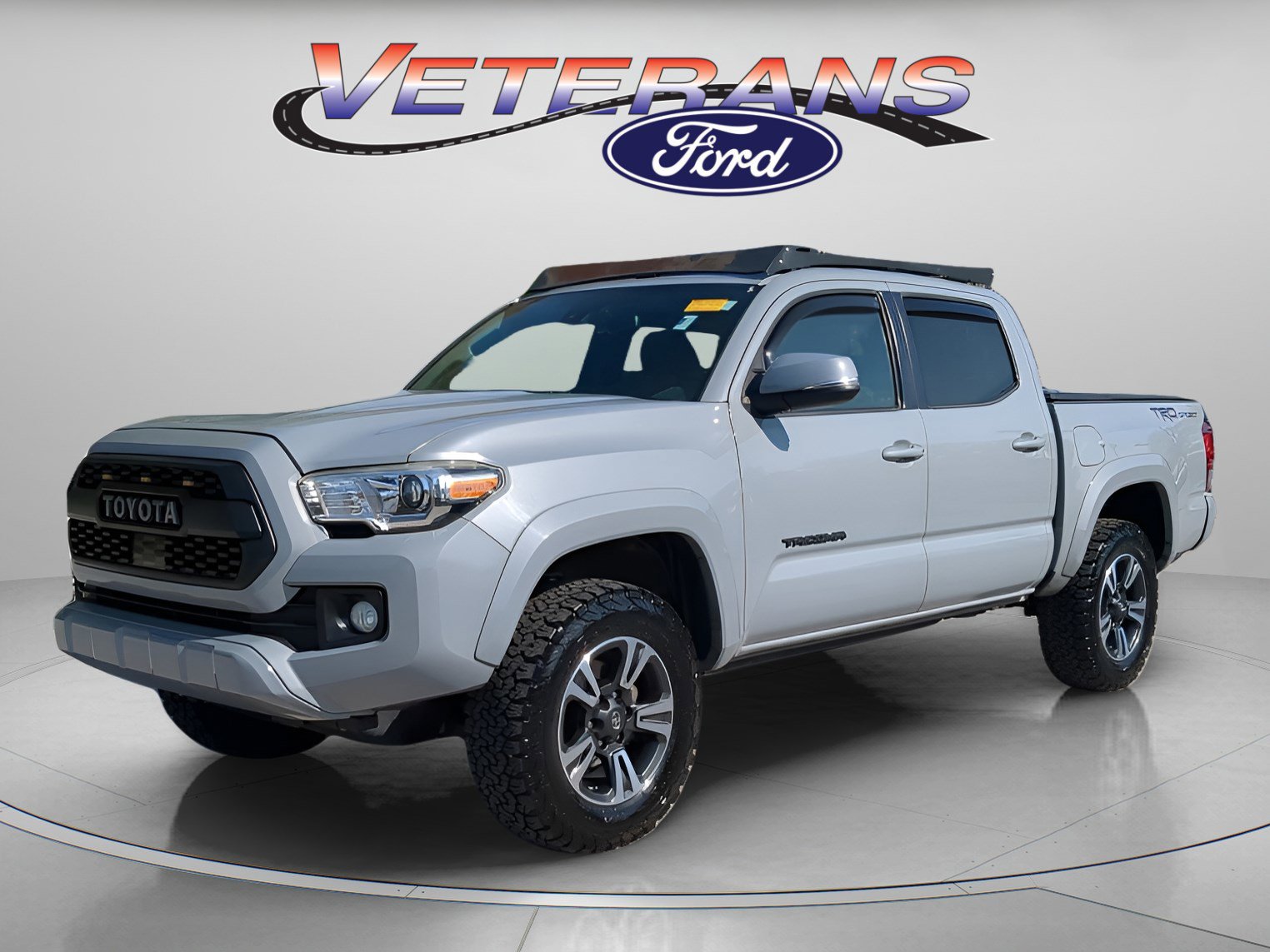Used 2019 Toyota Tacoma TRD Sport image 1