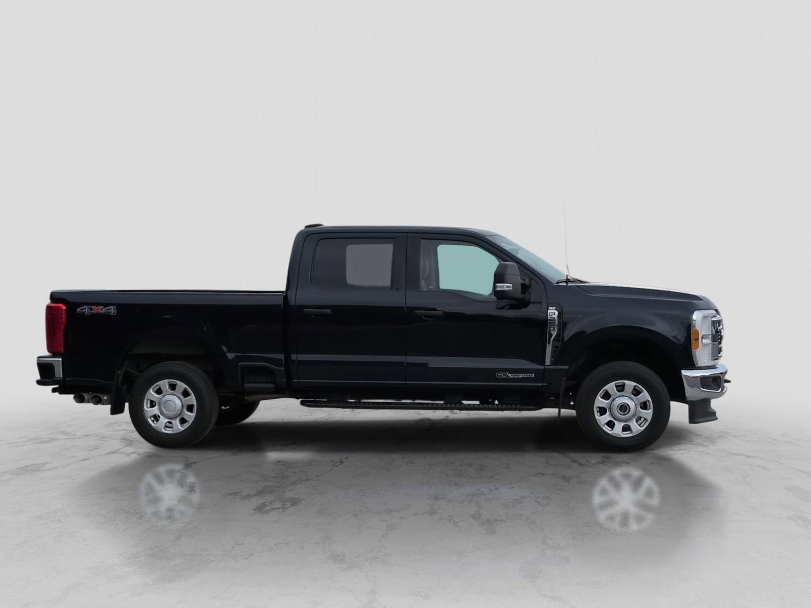 Certified 2023 Ford F250 XLT image 9