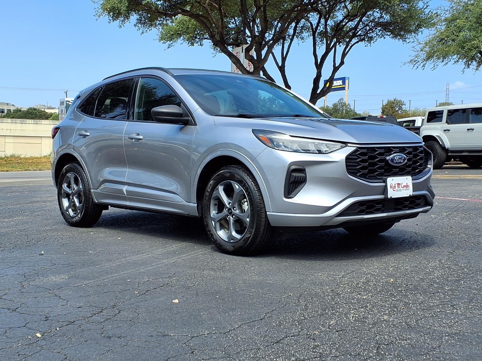 Certified 2024 Ford Escape ST-Line AWD/4WD image 4