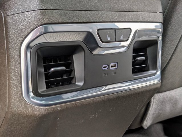 Used 2025 GMC Sierra 2500 Denali w/ Denali Reserve Package AWD/4WD image 19