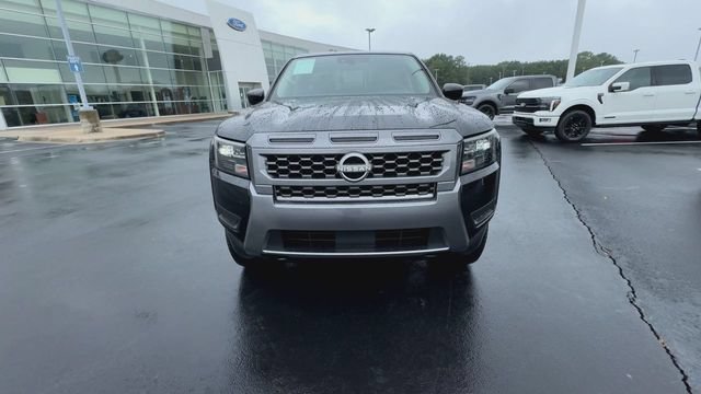 Used 2026 Nissan Frontier SV AWD/4WD image 3