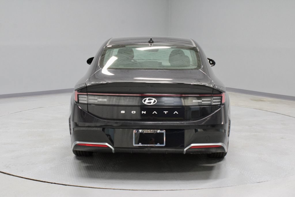 Used 2024 Hyundai Sonata SEL FWD image 11