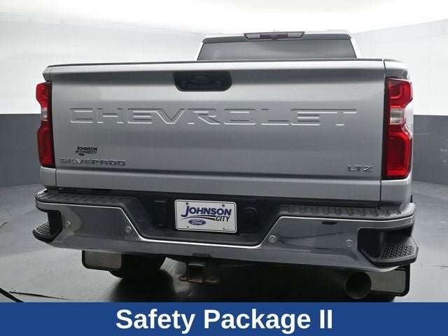 Used 2022 Chevrolet Silverado 3500 LTZ AWD/4WD image 11