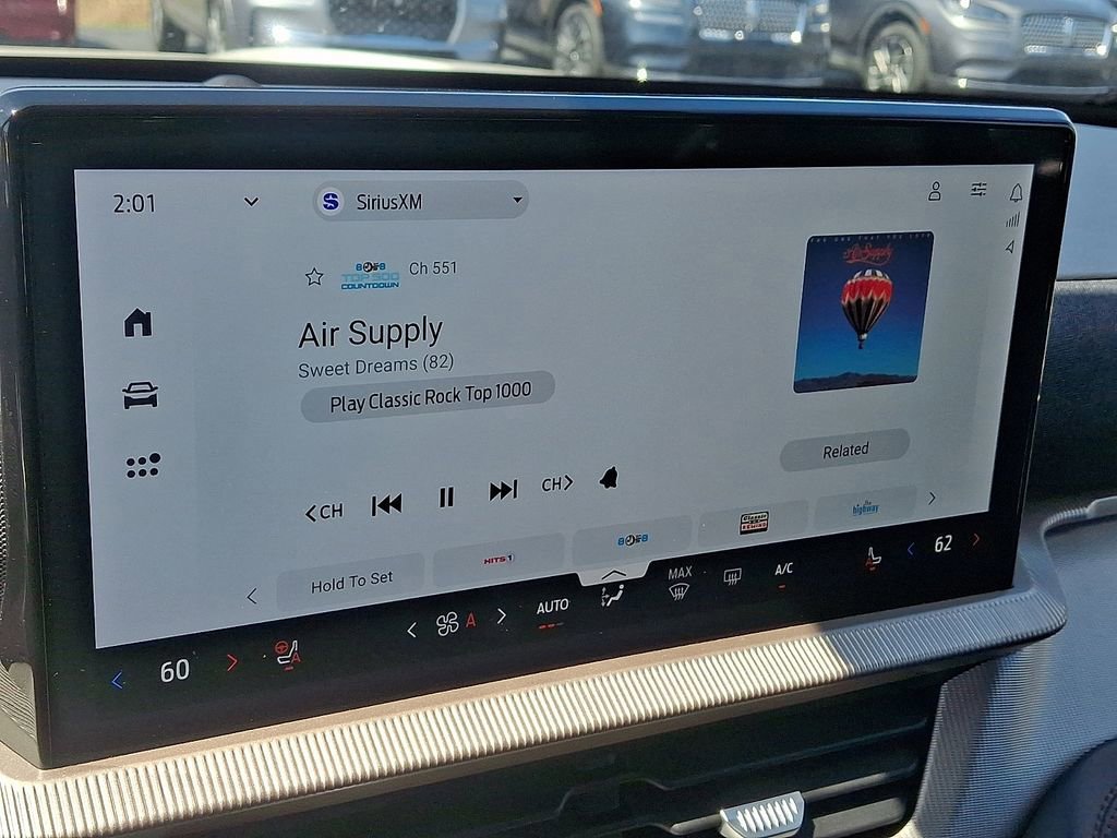 Certified 2025 Ford Explorer Active w/ Active Comfort Package AWD/4WD image 18