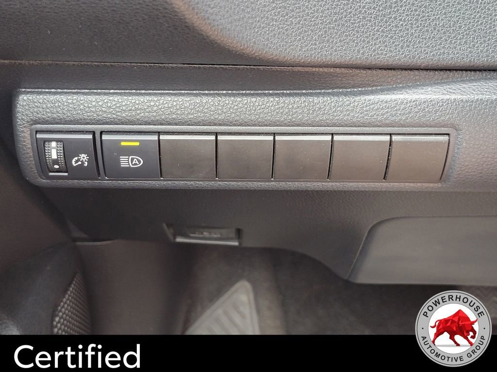 Used 2021 Toyota Corolla LE image 24