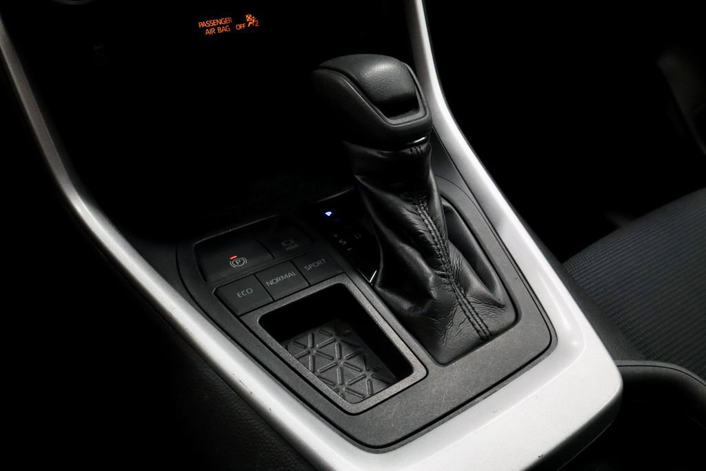 Used 2020 Toyota RAV4 LE w/ Carpet Mat Package FWD image 30
