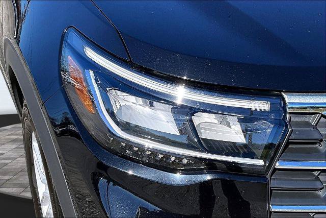 Certified 2026 Ford Explorer Active AWD/4WD image 30