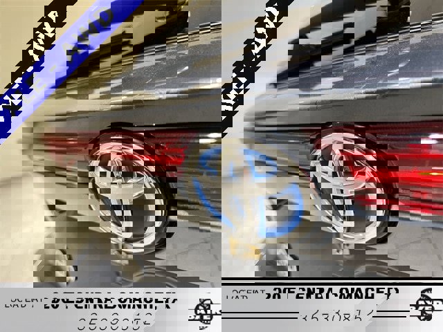 Used 2021 Toyota Venza XLE image 28