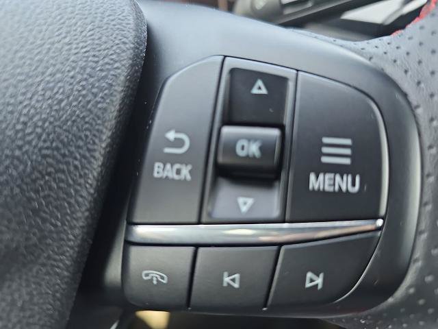 Certified 2025 Ford Escape ST-Line Select AWD/4WD image 18