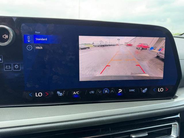 Used 2026 Chevrolet Traverse LT AWD/4WD image 24