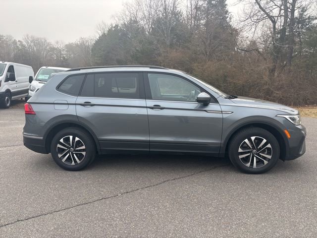 Used 2024 Volkswagen Tiguan S image 2