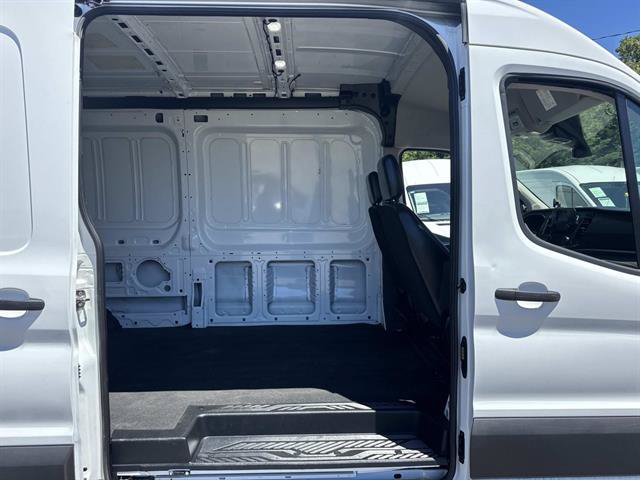 Certified 2025 Ford Transit 250 148 Medium Roof RWD image 29