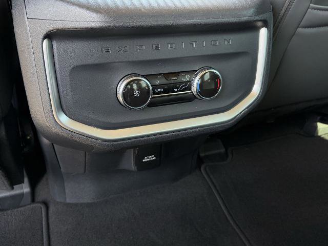 Certified 2025 Ford Expedition Active AWD/4WD image 23