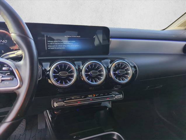 Used 2022 Mercedes-Benz CLA 250 4MATIC image 14