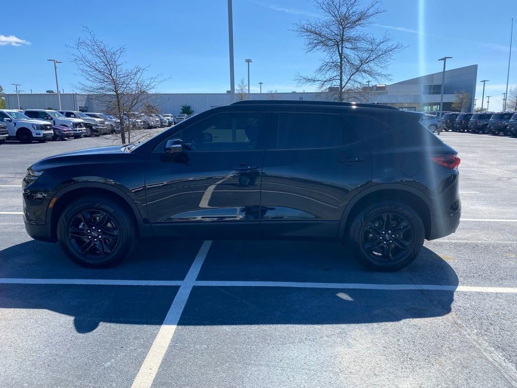 Used 2021 Chevrolet Blazer LT image 2