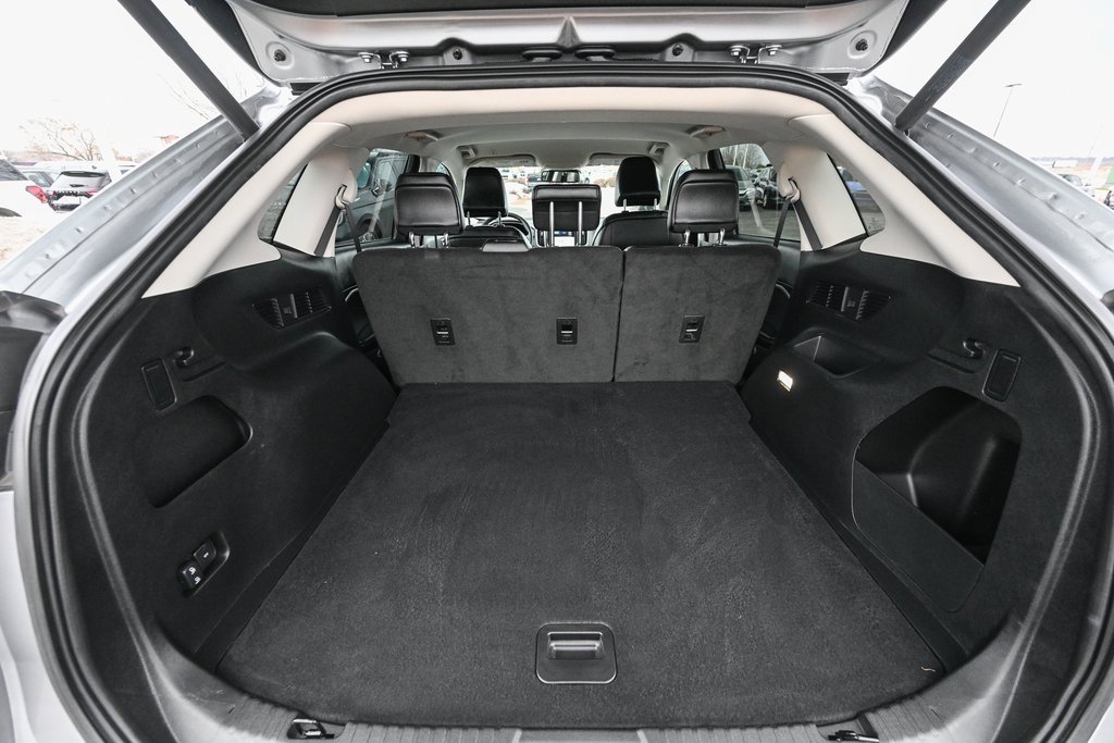 Certified 2024 Ford Edge SEL w/ Convenience Package image 16