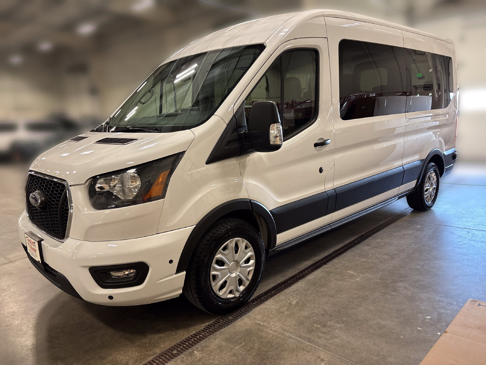Certified 2024 Ford Transit 350 XLT RWD image 4